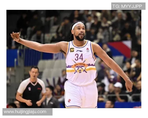 广东男篮重磅签约贾里德·萨林杰：CBA外援加盟提升内线实力，全力冲击总冠军